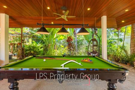 City Center 6 Bedroom Private Pool Villa For Sale on 1 Rai Land
