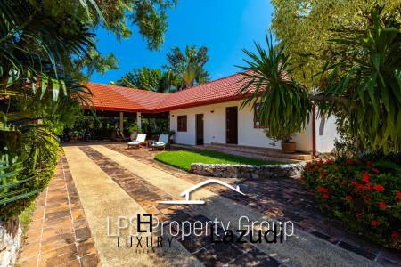 City Center 6 Bedroom Private Pool Villa For Sale on 1 Rai Land