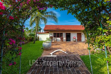 City Center 6 Bedroom Private Pool Villa For Sale on 1 Rai Land