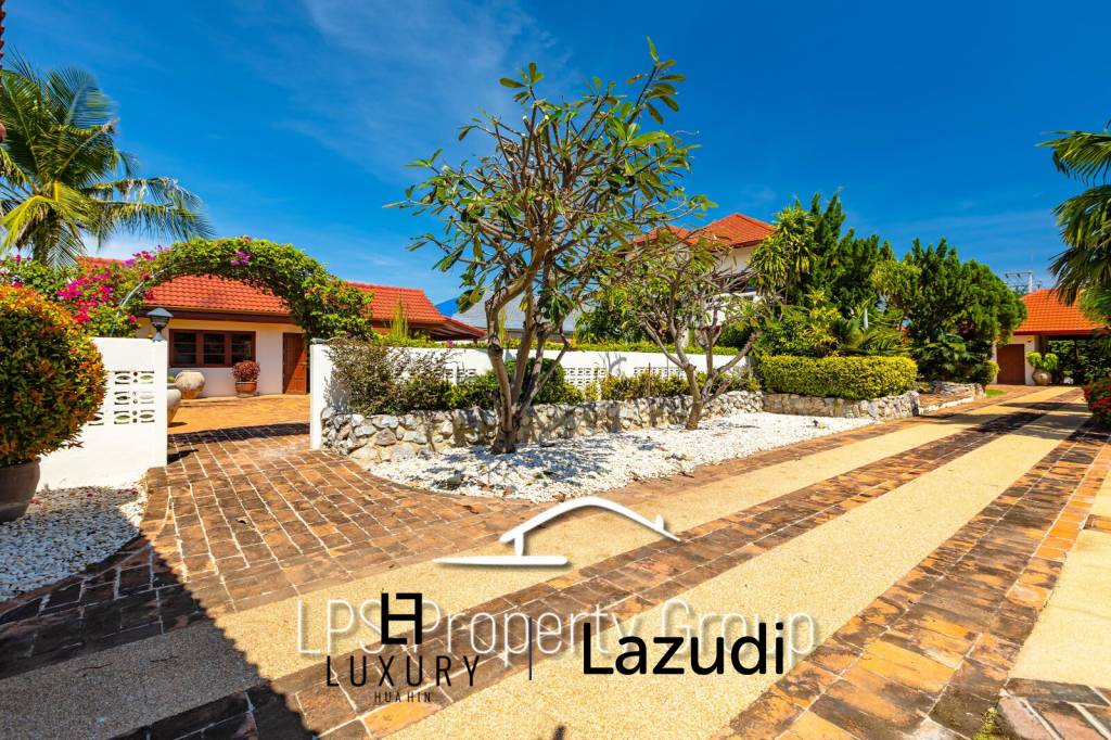 City Center 6 Bedroom Private Pool Villa For Sale on 1 Rai Land