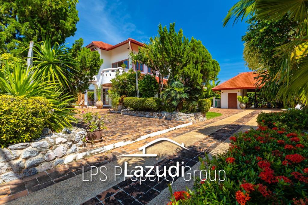 City Center 6 Bedroom Private Pool Villa For Sale on 1 Rai Land