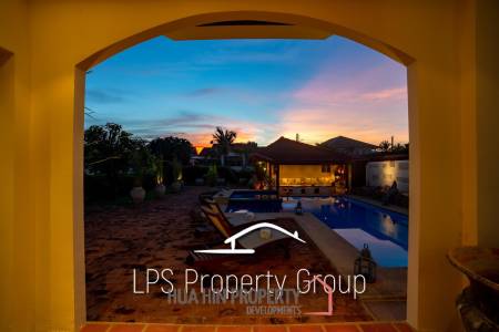 City Center 6 Bedroom Private Pool Villa For Sale on 1 Rai Land