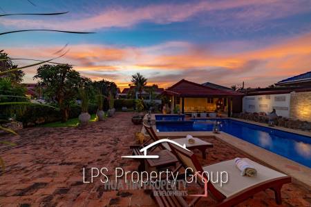 City Center 6 Bedroom Private Pool Villa For Sale on 1 Rai Land