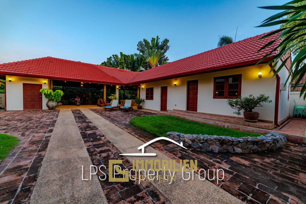 City Center 6 Bedroom Private Pool Villa For Sale on 1 Rai Land