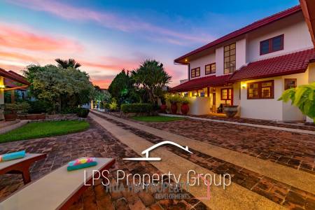 City Center 6 Bedroom Private Pool Villa For Sale on 1 Rai Land