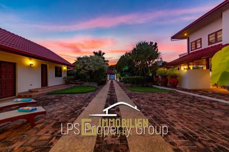City Center 6 Bedroom Private Pool Villa For Sale on 1 Rai Land