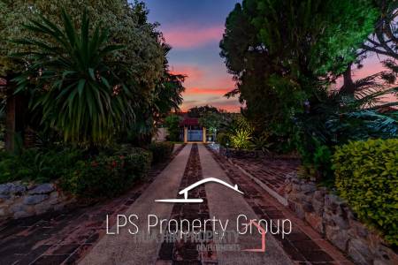 City Center 6 Bedroom Private Pool Villa For Sale on 1 Rai Land