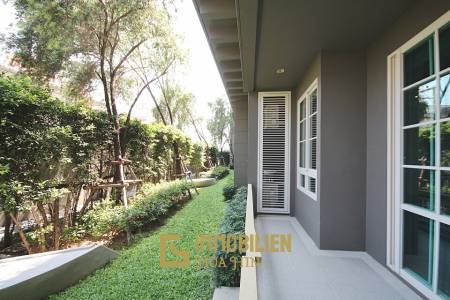 Autumn Condominium: 1 Schlafzimmer-Eigentumswohnung im Erdgeschoss mit Gartenblick