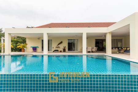 Baan Ing Phu, luxuriöse Pool Villa mit Bergblick zum Verkauf