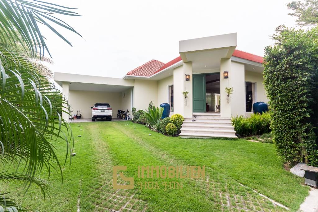 Baan Ing Phu, luxuriöse Pool Villa mit Bergblick zum Verkauf