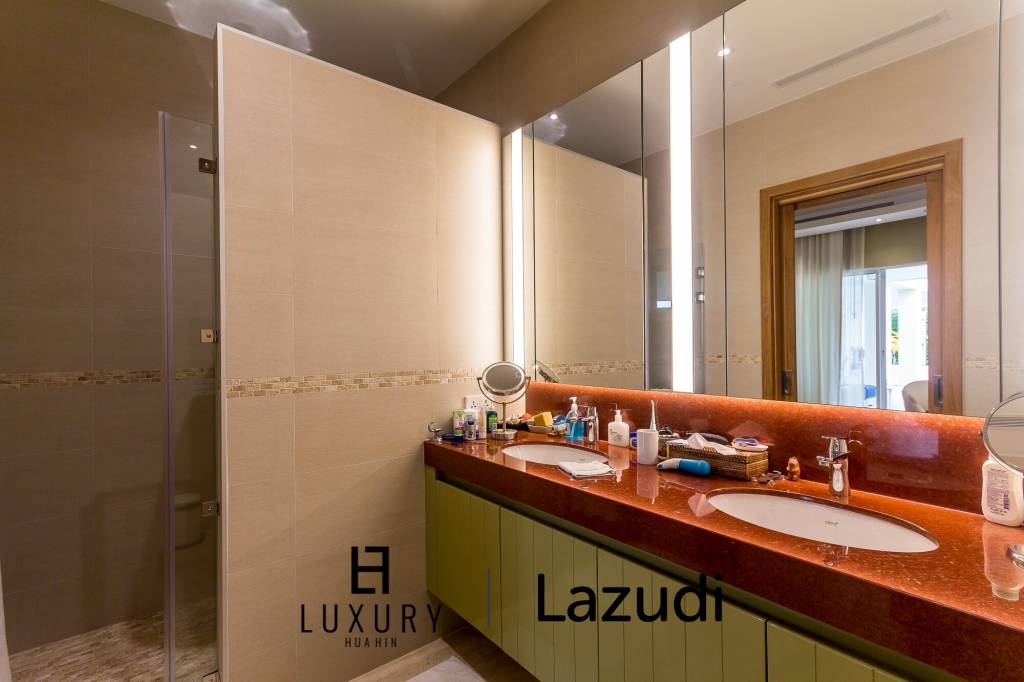 Baan Ing Phu Luxury Pool Villa with Mountain View For Sale