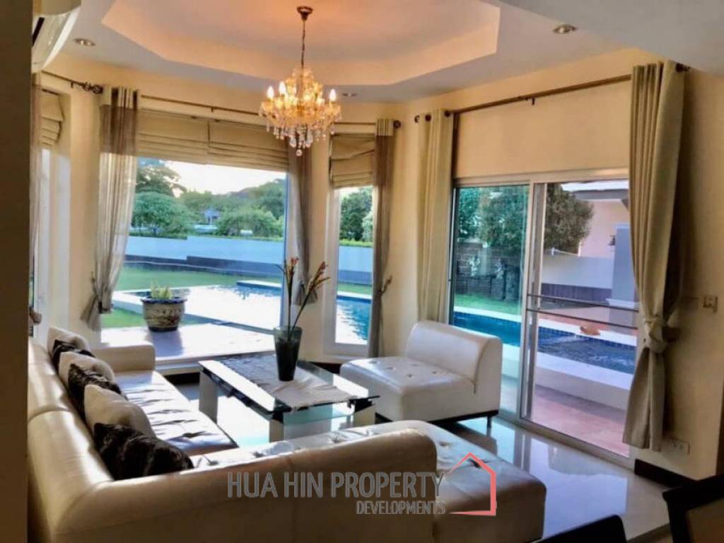 Palm Hils Golf Course: 2 Story 4 Bedroom Pool Villa