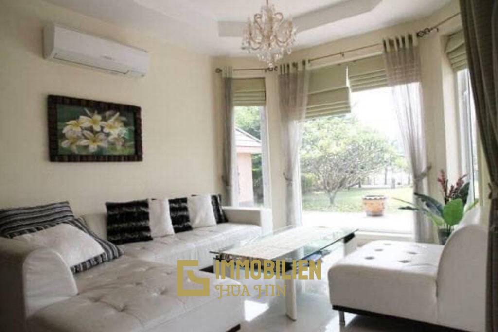 Palm Hils Golf Course: 2 Story 4 Bedroom Pool Villa