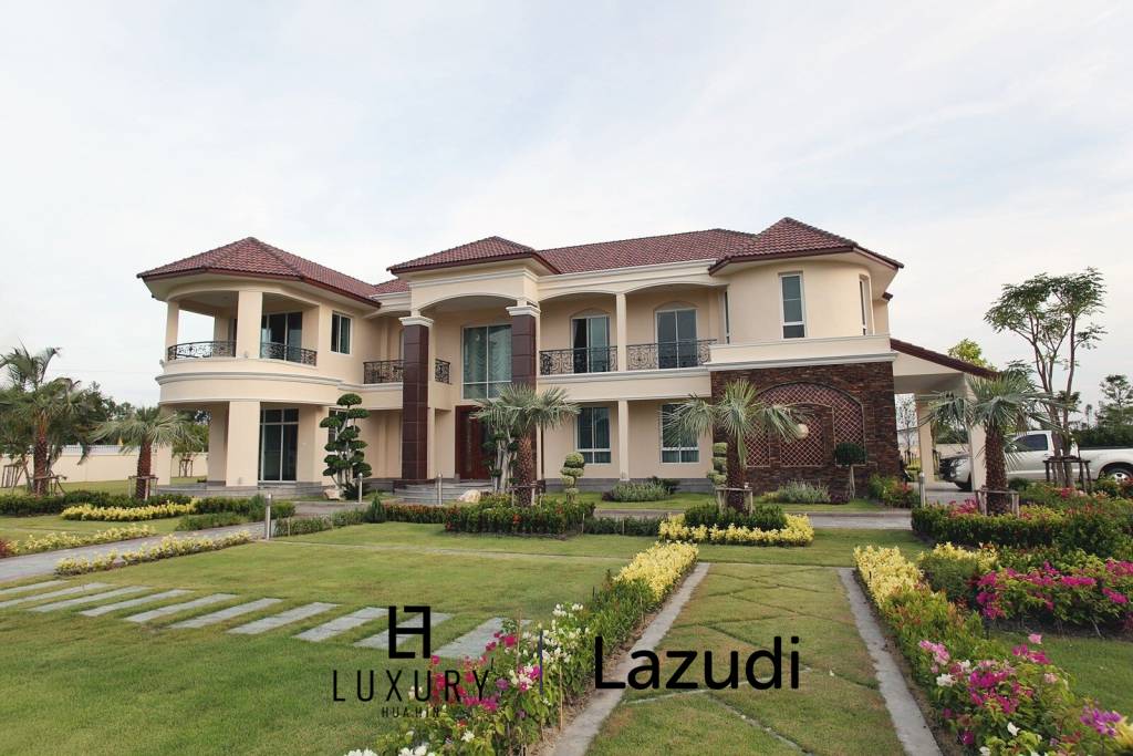 Luxury Two Story Mansion In Cha Am