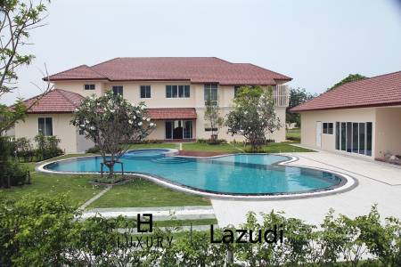 Luxury Two Story Mansion In Cha Am