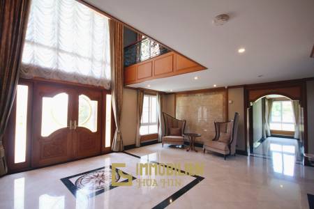 Luxury Two Story Mansion In Cha Am