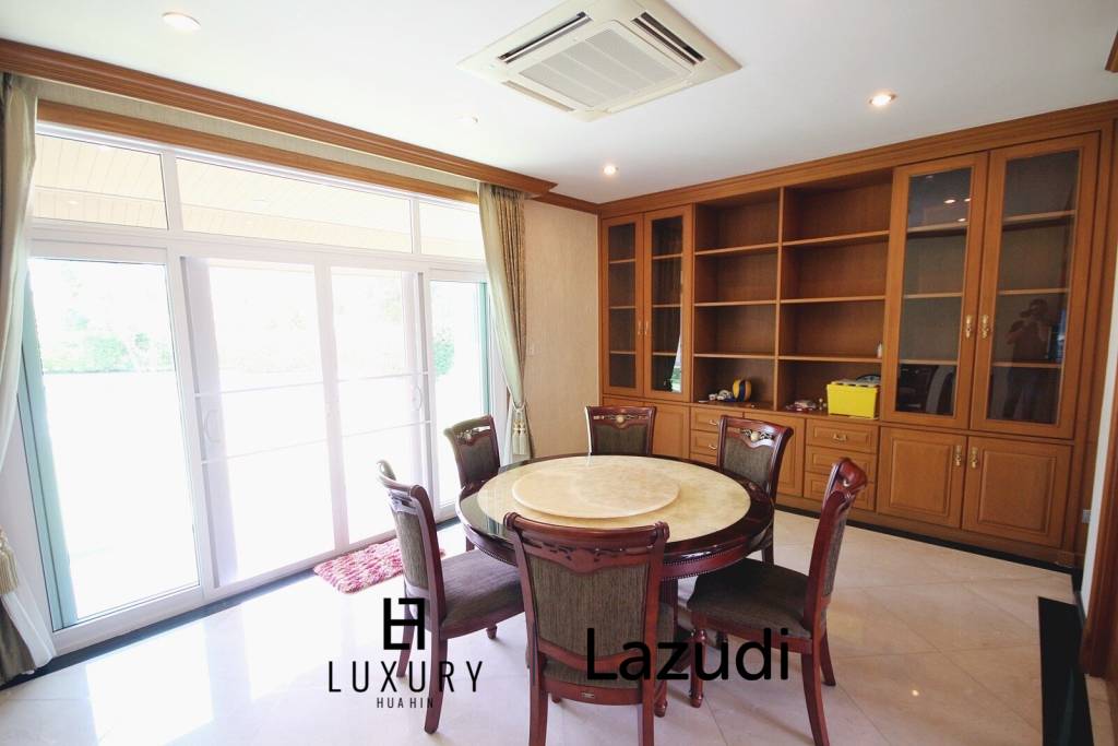 Luxury Two Story Mansion In Cha Am