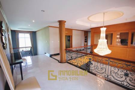 Luxury Two Story Mansion In Cha Am