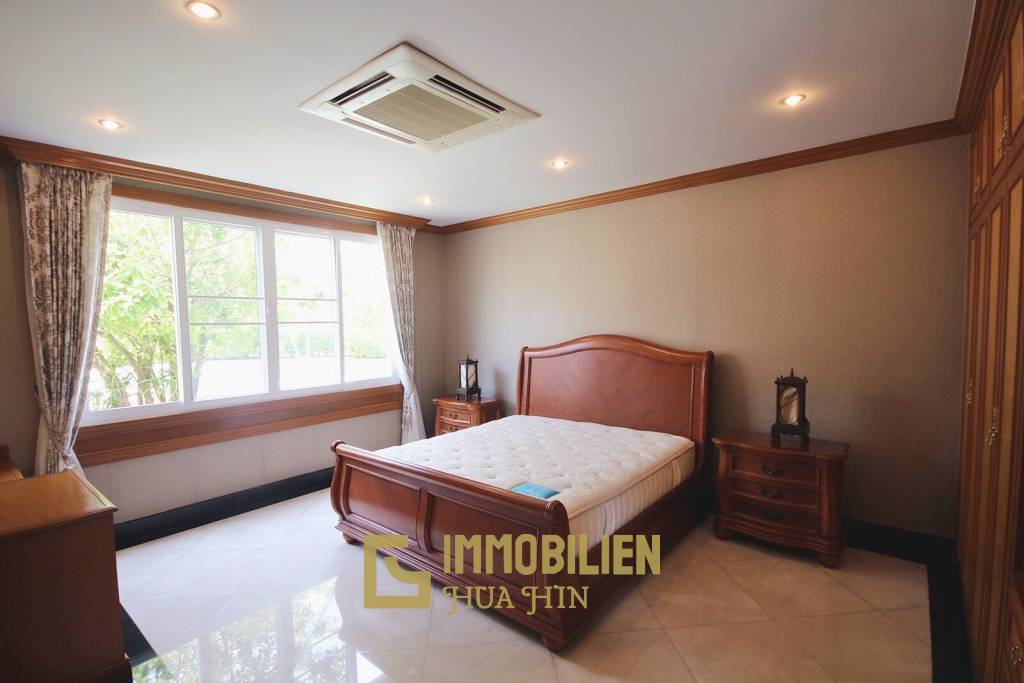 Luxury Two Story Mansion In Cha Am