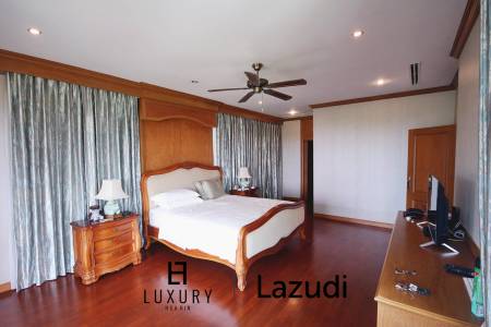 Luxury Two Story Mansion In Cha Am