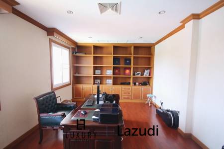 Luxury Two Story Mansion In Cha Am