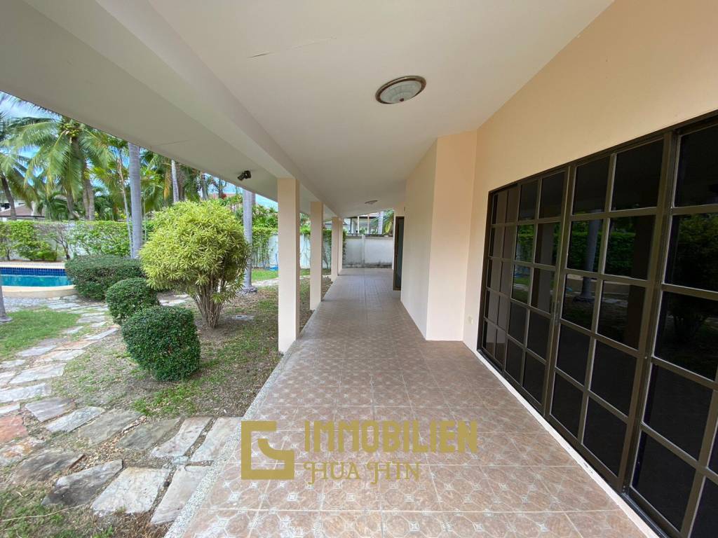 Sunset Village: Einstöckige Pool Villa mit 3 Schlafzimmern und Büro in Bor Fai