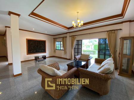 Sunset Village: Einstöckige Pool Villa mit 3 Schlafzimmern und Büro in Bor Fai