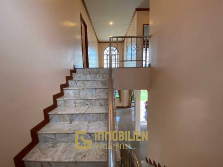 Sunset Village: Einstöckige Pool Villa mit 3 Schlafzimmern und Büro in Bor Fai