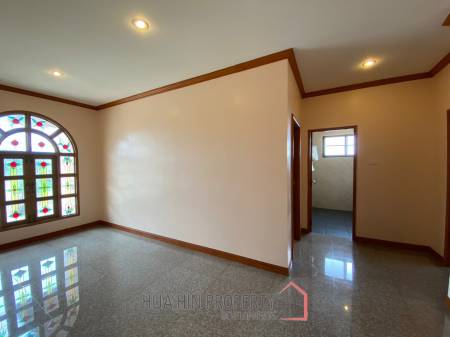 2 Story 3 Bedroom Pool Villa with Office In Bor Fai