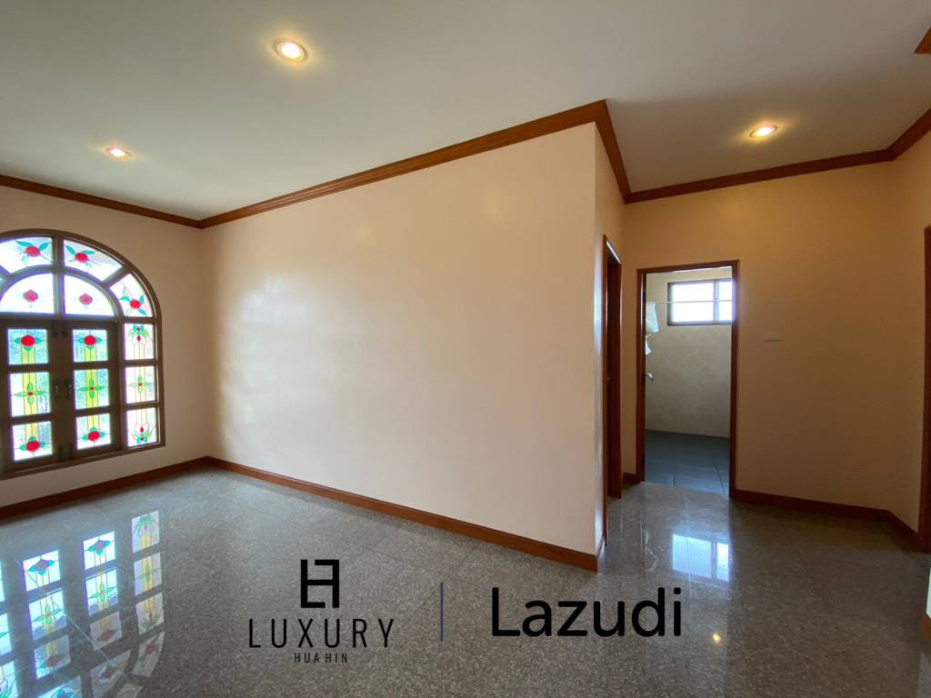 2 Story 3 Bedroom Pool Villa with Office In Bor Fai