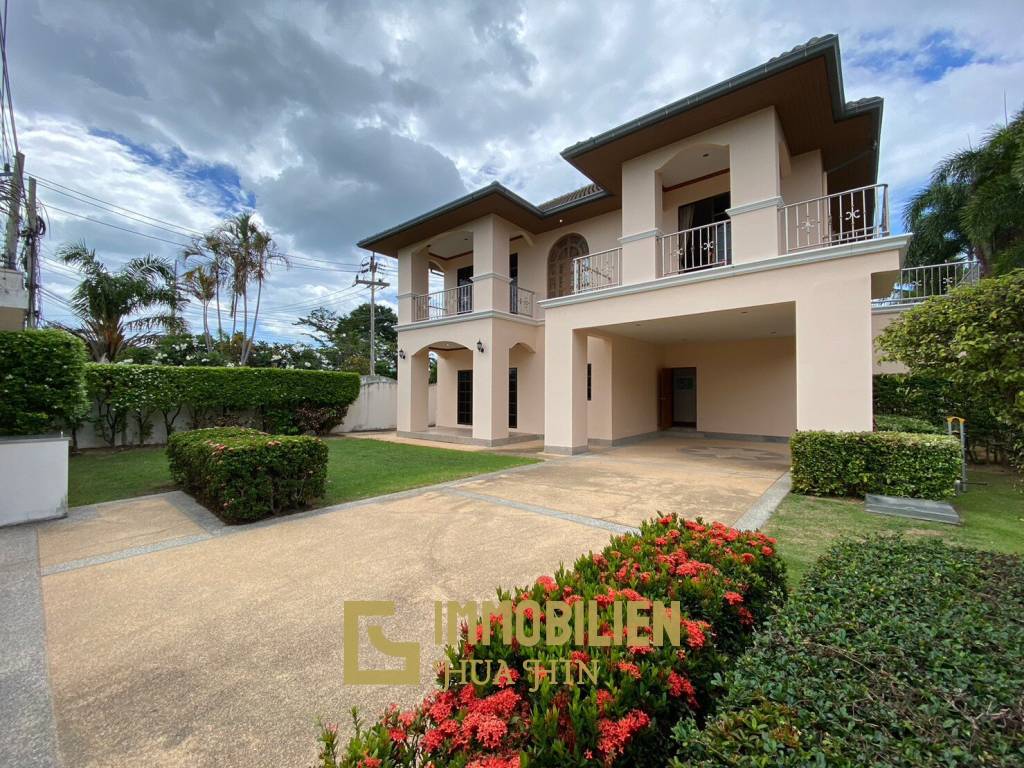 Sunset Village: Einstöckige Pool Villa mit 3 Schlafzimmern und Büro in Bor Fai