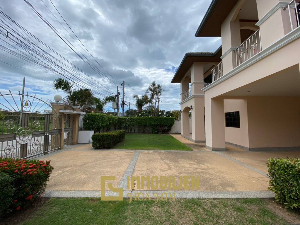 Sunset Village: Einstöckige Pool Villa mit 3 Schlafzimmern und Büro in Bor Fai