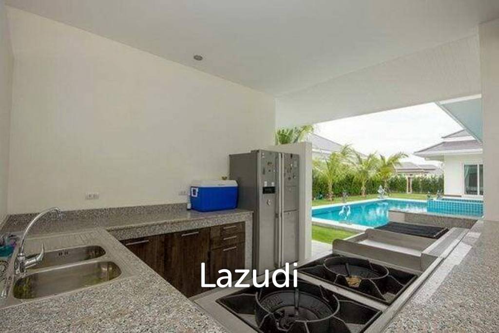 806 Sqm 4 Bed 4 Bath Villa For Sale