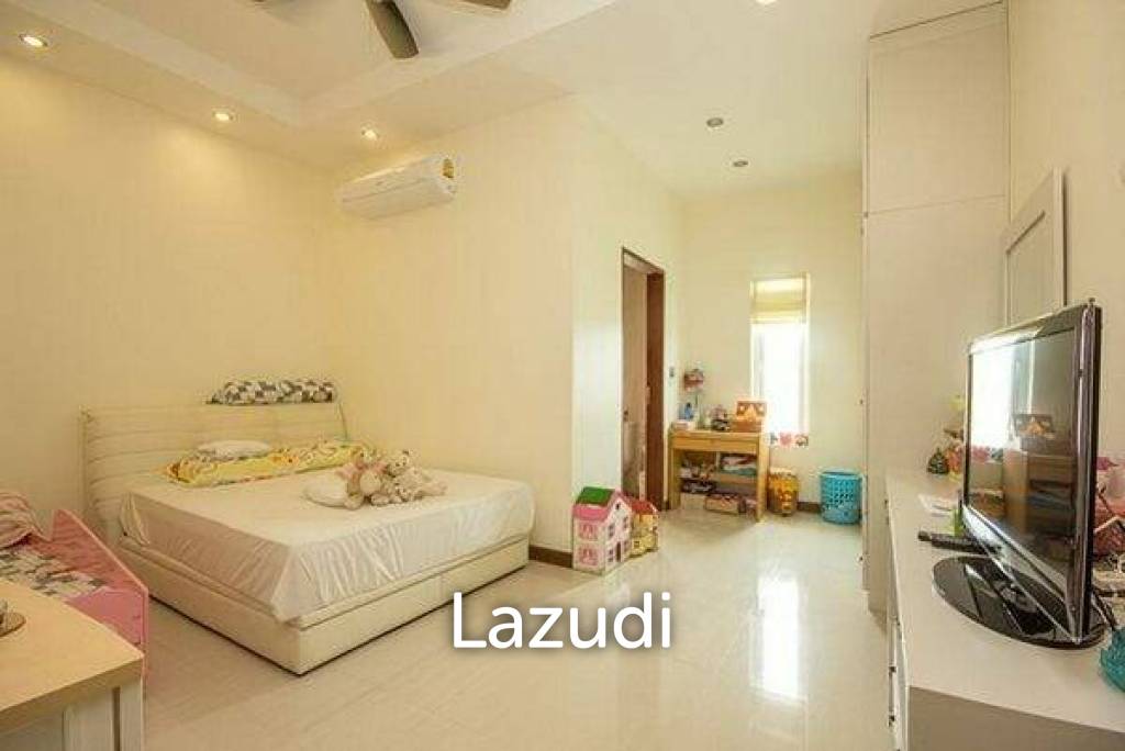 806 Sqm 4 Bed 4 Bath Villa For Sale