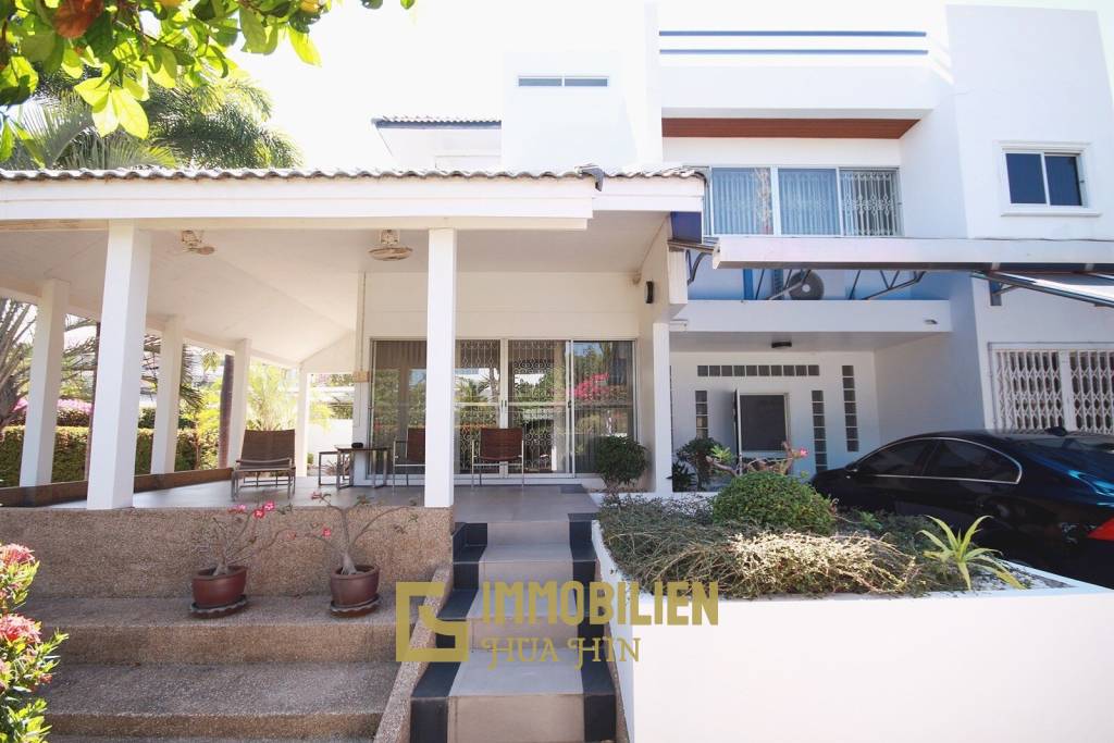 Villa mit 3 Schlafzimmern im Stadtzentrum, nur wenige Schritte vom Strand entfernt