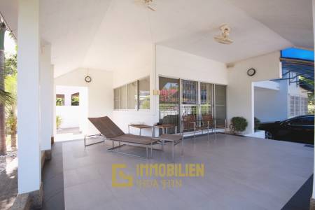 Villa mit 3 Schlafzimmern im Stadtzentrum, nur wenige Schritte vom Strand entfernt