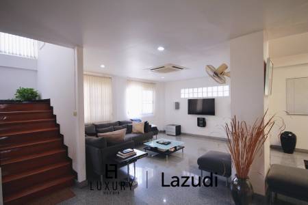 Villa mit 3 Schlafzimmern im Stadtzentrum, nur wenige Schritte vom Strand entfernt