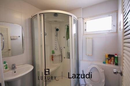 Villa mit 3 Schlafzimmern im Stadtzentrum, nur wenige Schritte vom Strand entfernt