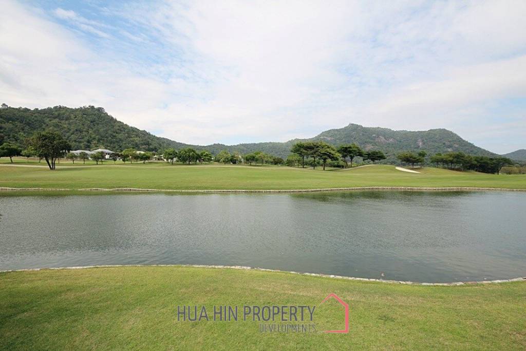 Single Story 3 Bedroom Pool Villa with Golf Membership