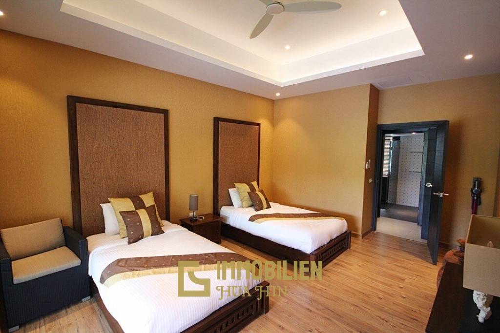 3 Schlafzimmer Pool Villa mit Golfmitgliedschaft
