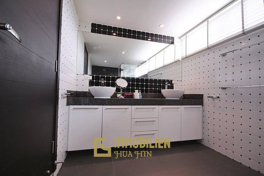 3 Schlafzimmer Pool Villa mit Golfmitgliedschaft