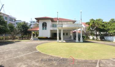 Land with a 2 Storey Villa, 50 metres from Beach - Central Hua Hin