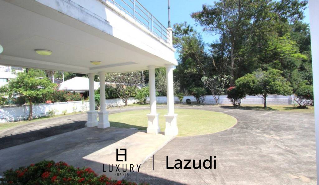 Land with a 2 Storey Villa, 50 metres from Beach - Central Hua Hin