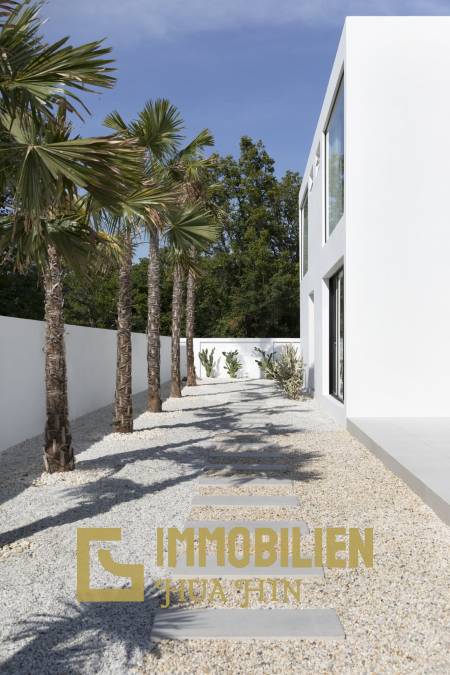 4 Bedroom, Minimalistic, Ultra Modern Pool Villa