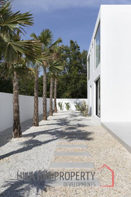 4 Bedroom, Minimalistic, Ultra Modern Pool Villa