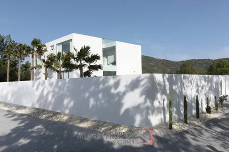 4 Bedroom, Minimalistic, Ultra Modern Pool Villa
