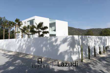 4 Bedroom, Minimalistic, Ultra Modern Pool Villa