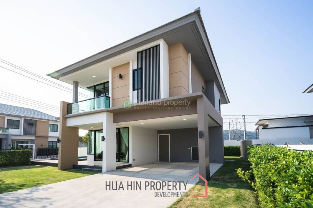 Modern Luxury 2 Storey House close to Town