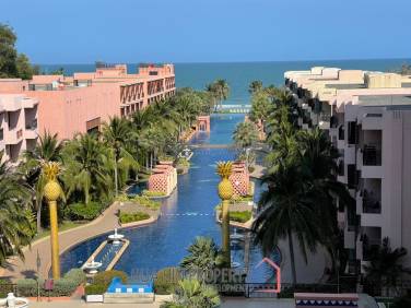 Stunning 3 Bed Condo with Sea and Pool View in town