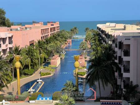 Stunning 3 Bed Condo with Sea and Pool View in town